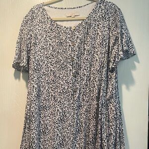 LOFT XXL dress with front buttons on bodice - Dark navy flowers on white